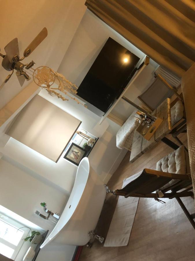 Sucre Sale Bed & Breakfast Beauraing Bagian luar foto